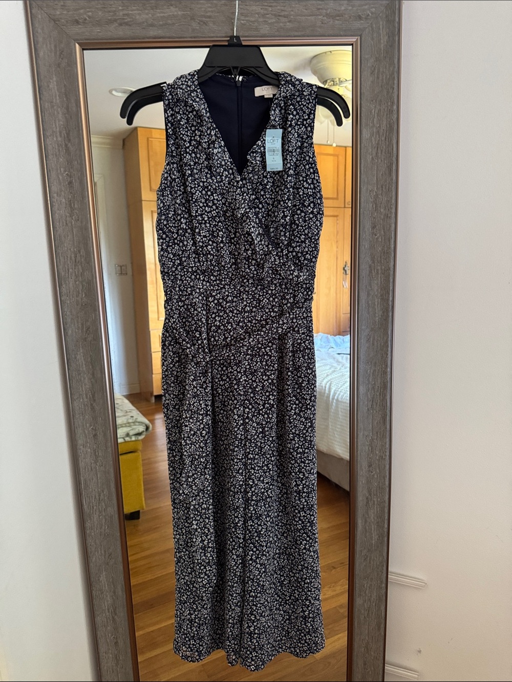 Sleeveless Navy Floral Wrap Maxi Jumpsuit Size 6P LOFT Navy/White fully lined🍀